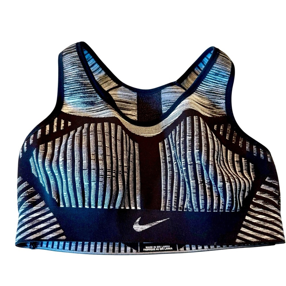 Nike Pro Indy Flyknit Seamless Sports Bra XS Black Gray‎ Stripe AJ4047-014 - Picture 3 of 13